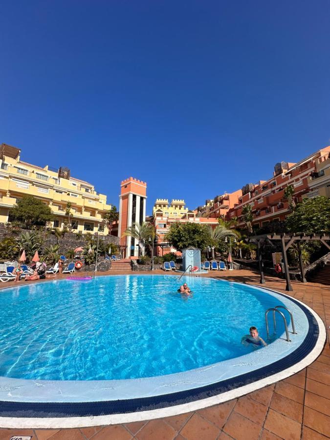 Sunset & Heated Pool Apartment