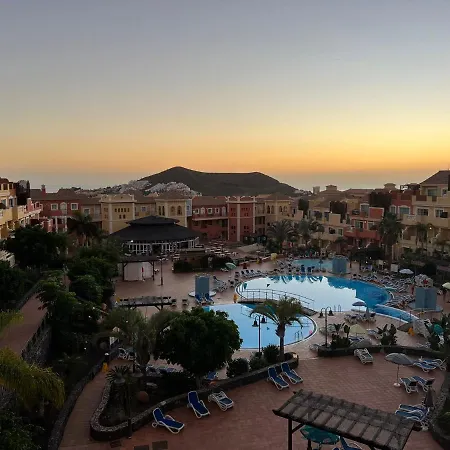 Sunset Apartment & Heated Pool Los Cristianos  Esterno foto